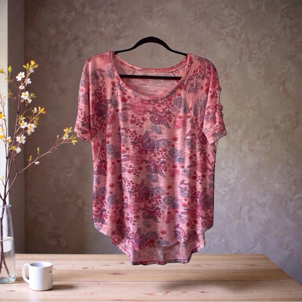 Women's Pink Floral Short Sleeve Tee